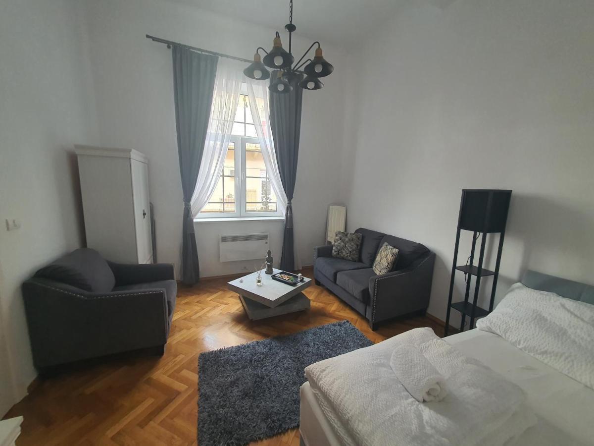 ☆ Bulevard Apartments ☆ อาราด ภายนอก รูปภาพ